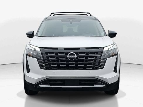 New 2026 Nissan Pathfinder Platinum FWD image 10
