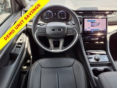 New 2025 Jeep Grand Cherokee L Limited w/ Luxury Tech Group II image 5