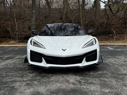 Used 2025 Chevrolet Corvette Z06 w/ Battery Protection Package image 9