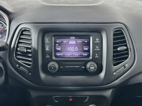 Used 2018 Jeep Compass Sport FWD image 19