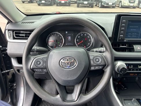 Used 2022 Toyota RAV4 XLE w/ Convenience Package AWD/4WD image 17