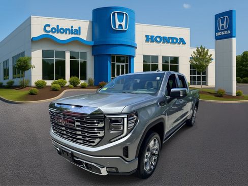 Used 2024 GMC Sierra 1500 Denali w/ Denali Reserve Package AWD/4WD image 2