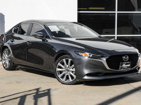 Used 2019 MAZDA MAZDA3 Sedan w/ Preferred Package image 6