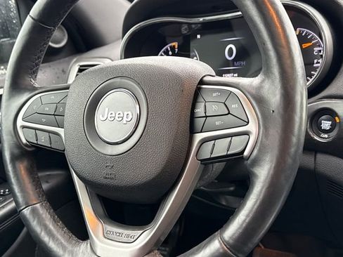 Used 2018 Jeep Grand Cherokee Altitude image 27