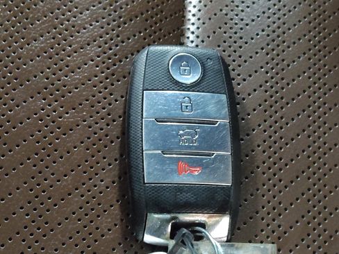 Used 2017 Kia Sportage SX FWD image 32