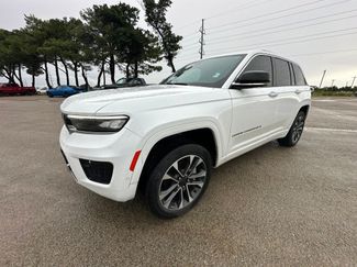 Used 2022 Jeep Grand Cherokee Overland w/ Adv Protech Group III AWD/4WD video 1