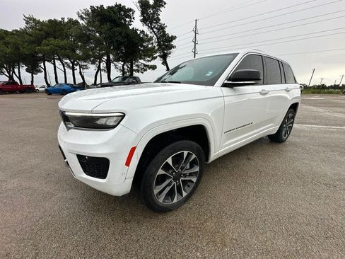 Used 2022 Jeep Grand Cherokee Overland w/ Adv Protech Group III AWD/4WD image 1