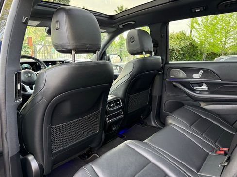 Used 2022 Mercedes-Benz GLS 450 4MATIC image 26