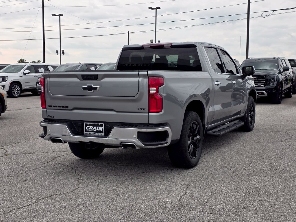 Used 2025 Chevrolet Silverado 1500 LTZ AWD/4WD image 7