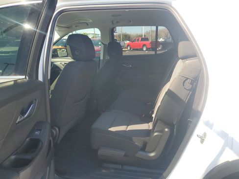 Used 2020 Chevrolet Traverse LS image 9