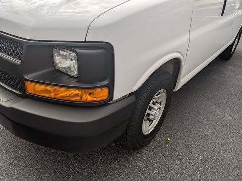 Used 2015 Chevrolet Express 2500 image 11