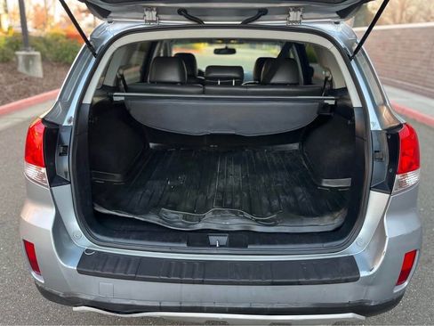 Used 2012 Subaru Outback 2.5i Premium image 11
