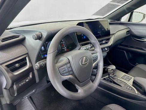 Used 2023 Lexus UX 250h AWD w/ Premium Package image 9