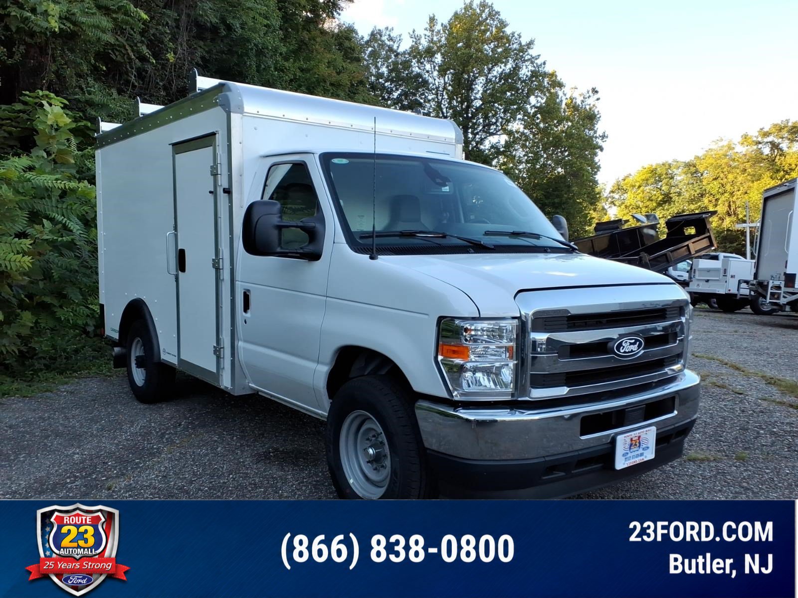 New 2027 Ford E-350 and Econoline 350 Super Duty w/ Power Equipment Group RWD image 1