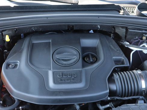 Used 2024 Jeep Grand Cherokee L Summit AWD/4WD image 15