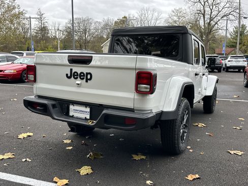 New 2026 Jeep Gladiator Sport image 15