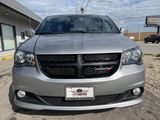 Used 2018 Dodge Grand Caravan SE image 2