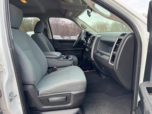 Used 2017 RAM 1500 ST w/ SXT Appearance Group AWD/4WD image 18