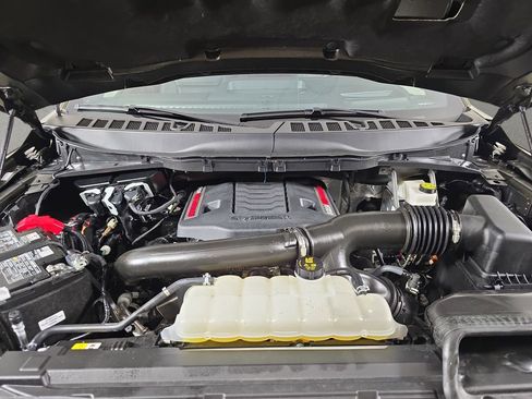 Used 2025 Ford F150 Raptor AWD/4WD image 33