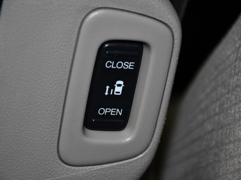 Used 2016 Honda Odyssey SE image 46