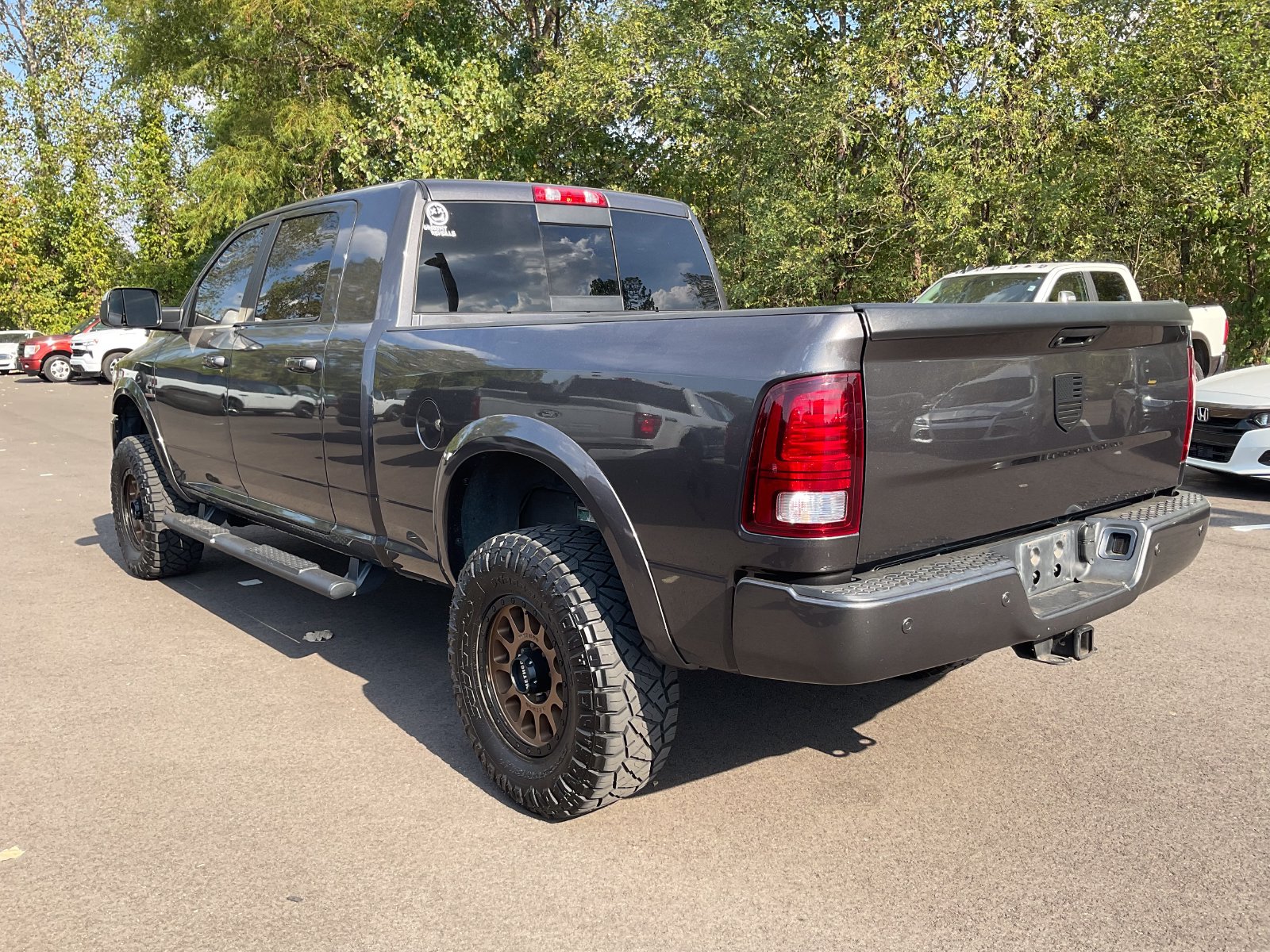 Used 2018 RAM 2500 Laramie w/ Sport Appearance Group AWD/4WD image 3