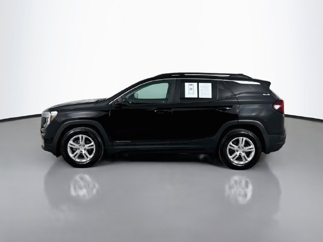 Used 2022 GMC Terrain SLE w/ Driver Convenience Package FWD image 10
