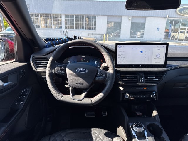 Used 2023 Ford Escape ST-Line Elite w/ Premium Technology Package AWD/4WD image 15