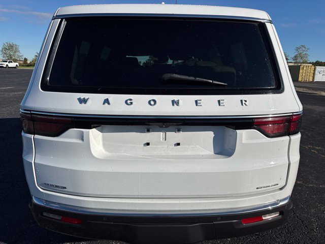 Used 2022 Jeep Wagoneer Series I AWD/4WD image 5