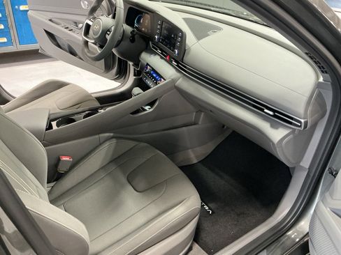 New 2026 Hyundai Elantra SEL Sport Premium image 16