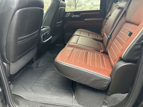 Used 2024 GMC Sierra 3500 Denali Ultimate image 12