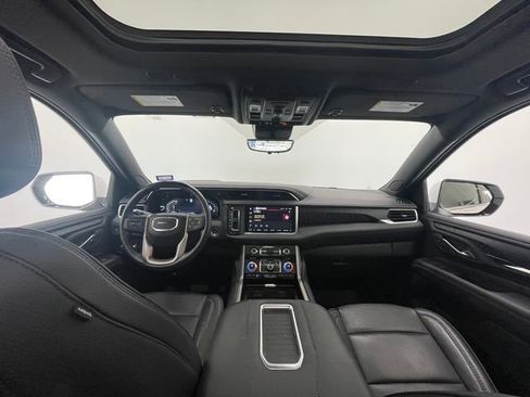 Used 2024 GMC Yukon Denali w/ Advanced Technology Package RWD image 21