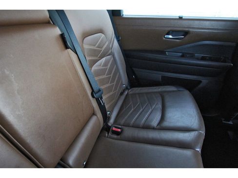 Used 2023 Nissan Pathfinder Platinum w/ Cargo Package image 16