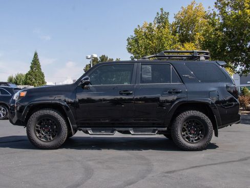 Used 2020 Toyota 4Runner TRD Off-Road Premium w/ Moonroof Package image 4
