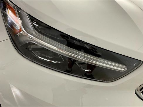 Used 2019 Volvo XC40 T5 Momentum AWD/4WD image 32