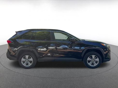 Used 2025 Toyota RAV4 LE AWD/4WD image 15