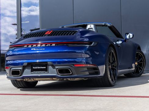 Certified 2022 Porsche 911 Carrera image 12