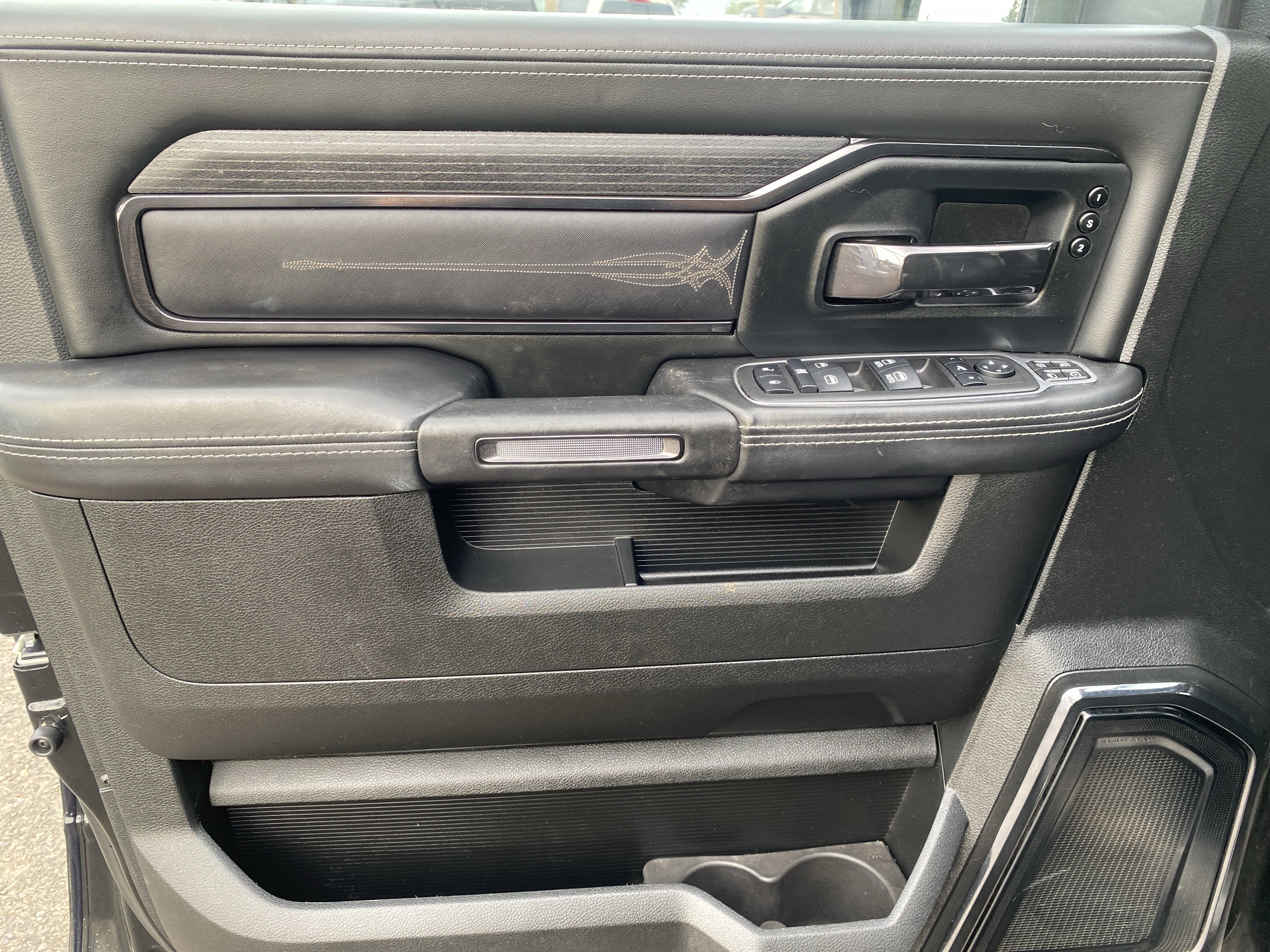 Used 2024 RAM 2500 Limited AWD/4WD image 13