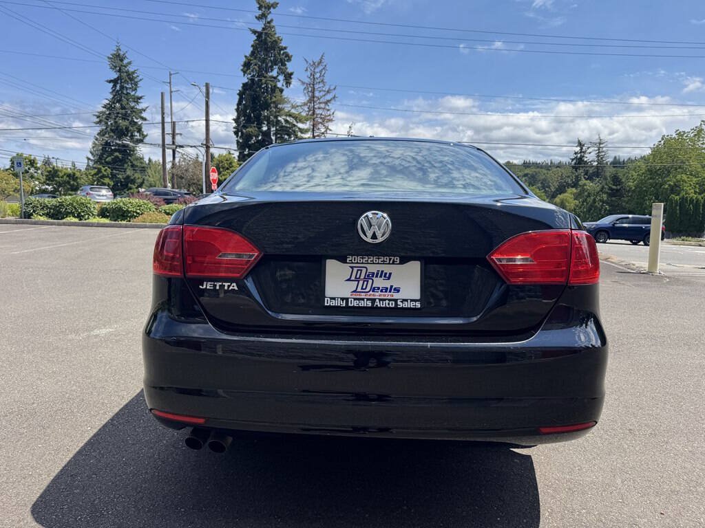 Used 2011 Volkswagen Jetta Sedan FWD image 7