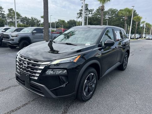 Used 2024 Nissan Rogue SV FWD image 5