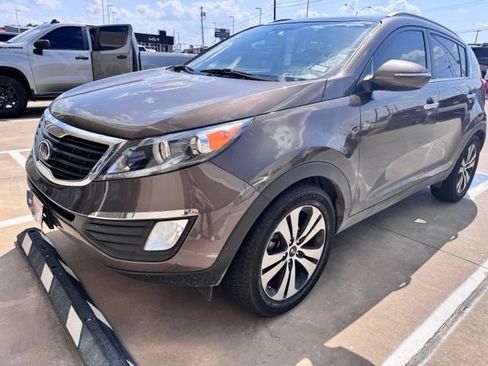 Used 2011 Kia Sportage EX w/ Premium Pkg w/Leather Seats FWD image 3