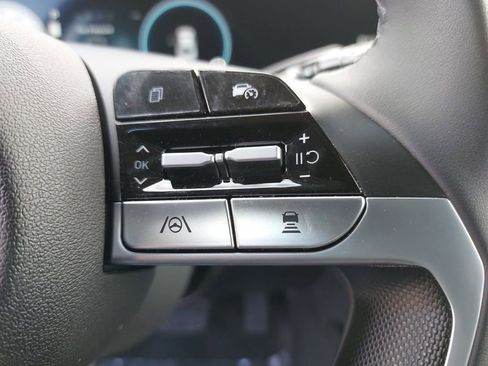 Certified 2025 Hyundai Elantra SEL w/ Cargo Package image 17