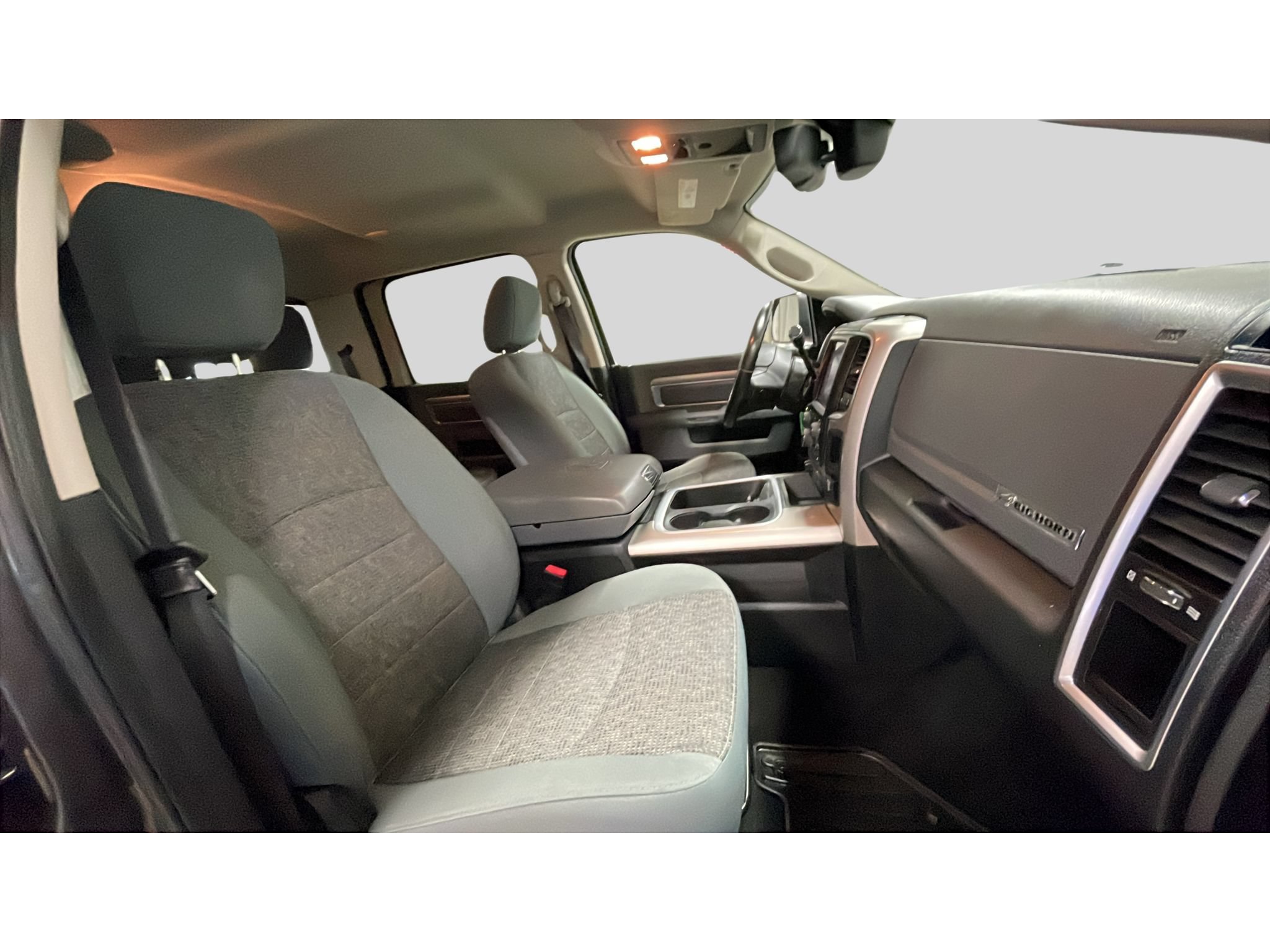 Used 2016 RAM 3500 Big Horn AWD/4WD image 17