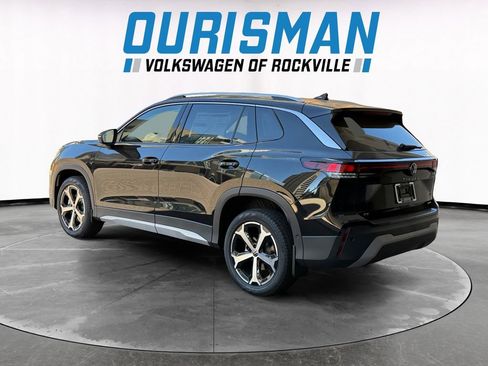 New 2025 Volkswagen Tiguan SE image 4