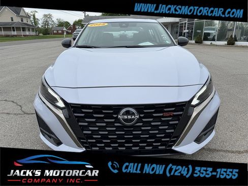 Used 2025 Nissan Altima 2.5 SR w/ SR Premium Package AWD/4WD image 7
