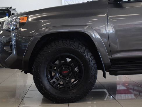 Used 2019 Toyota 4Runner SR5 AWD/4WD image 14
