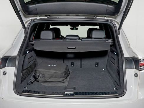 Used 2022 Porsche Cayenne E-Hybrid image 13