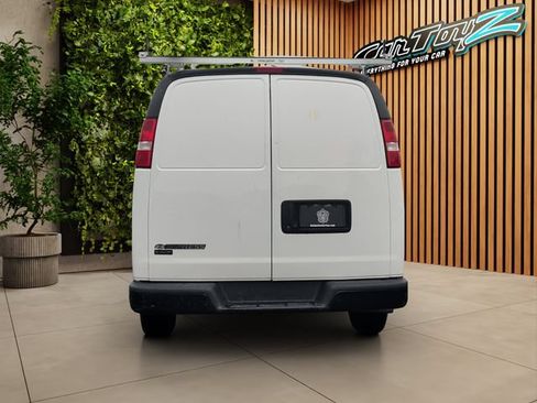Used 2021 Chevrolet Express 2500 RWD image 7