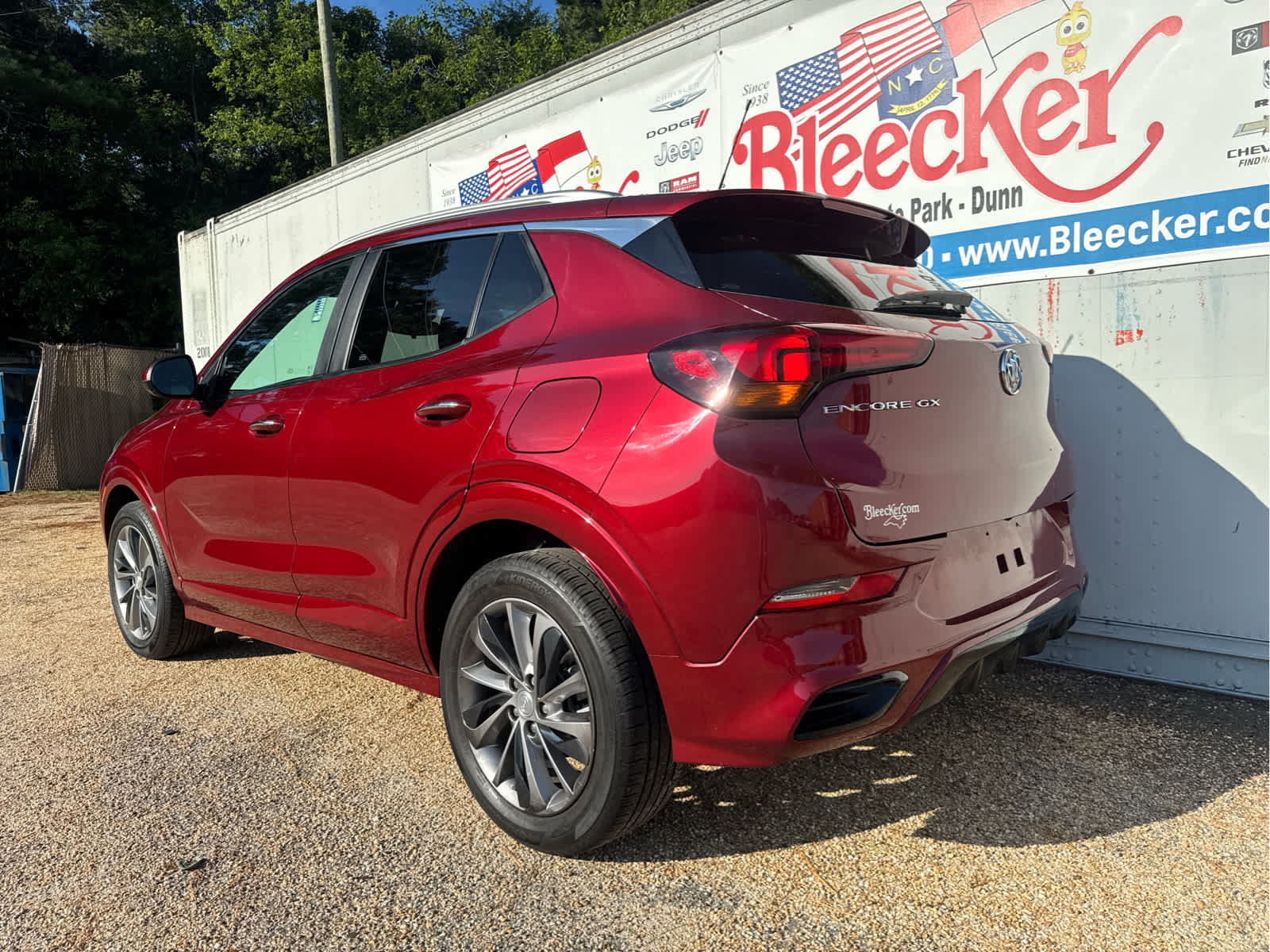 Used 2022 Buick Encore GX Select w/ Sport Touring Package FWD image 8