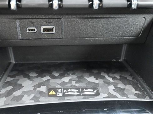 Used 2024 Chevrolet Colorado LT w/ LT Convenience Package III image 30