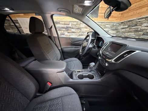 Used 2022 Chevrolet Equinox LT AWD/4WD image 16